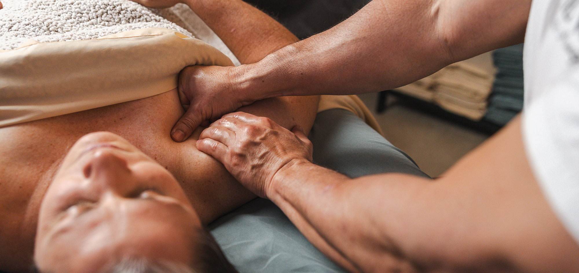 Services Banner Tablet